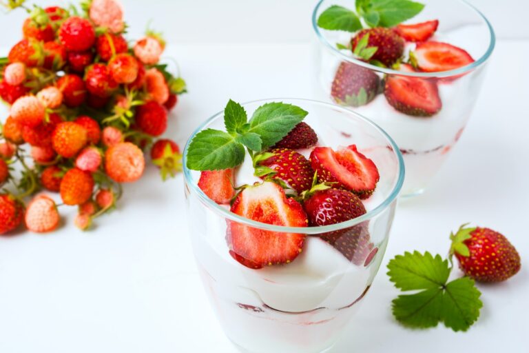 strawberry-layered-yoghurt-dessert.jpg